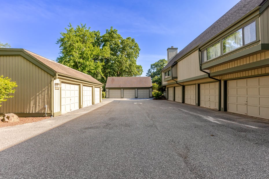 818 Heritage Village  #B Photo 28