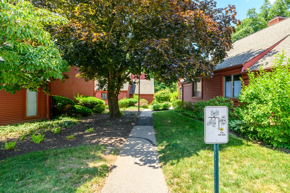 163 Hollister Way North #163 Photo 3