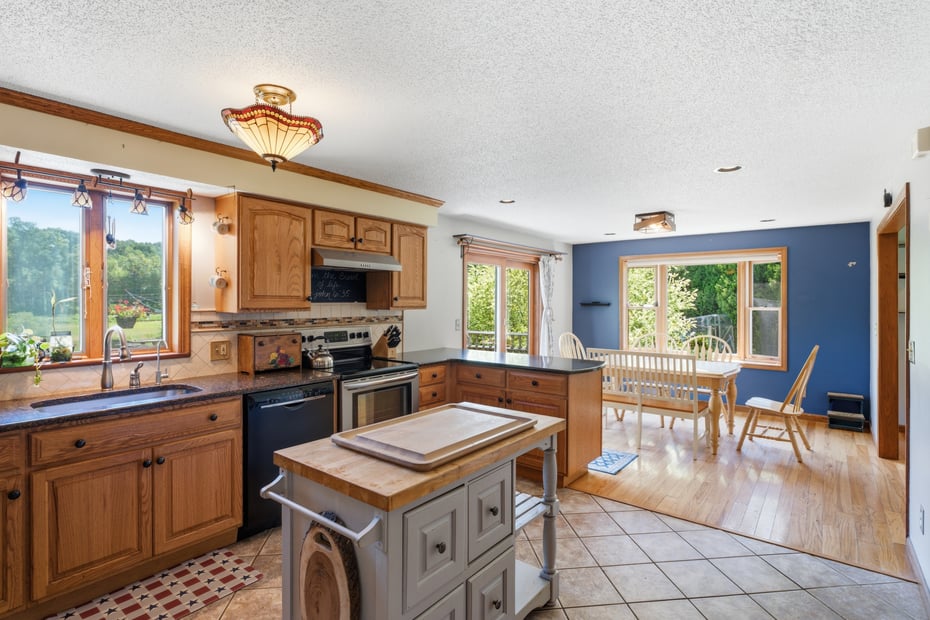 53 Park Place Photo 7