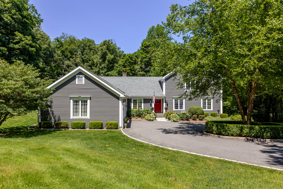 12 Lyndenwood Drive Photo 1