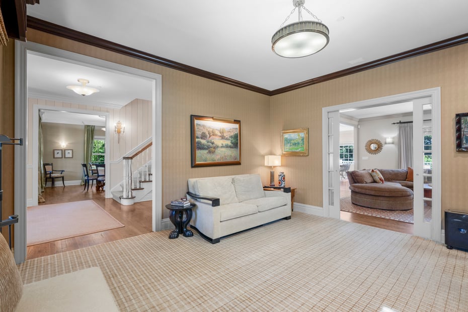 4 Griffen Drive Photo 8