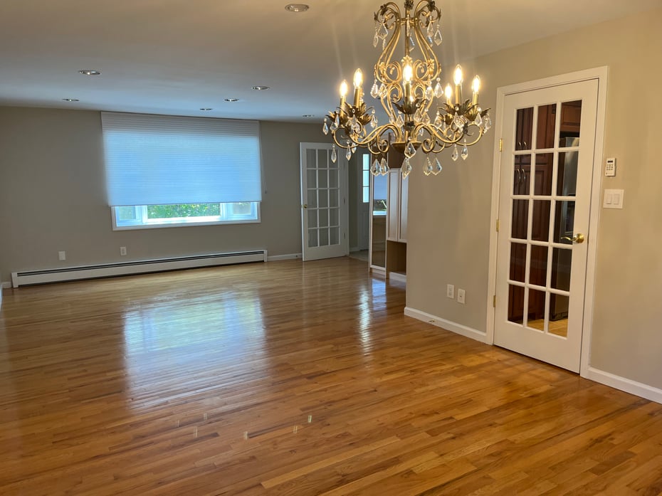 476 Wilson Street Photo 6