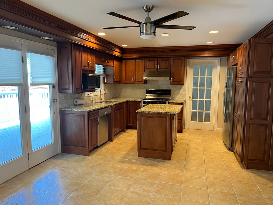 476 Wilson Street Photo 7