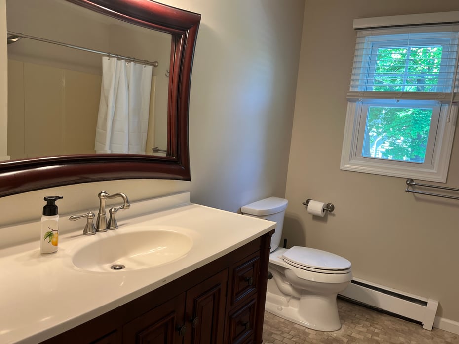 476 Wilson Street Photo 15
