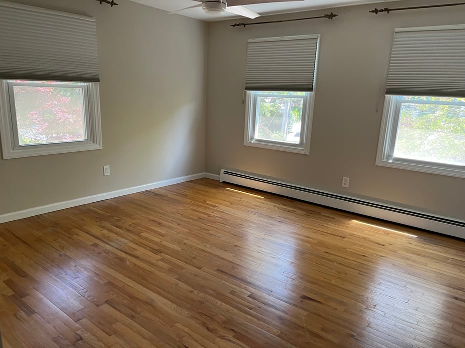 476 Wilson Street Photo 16