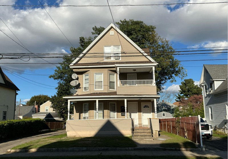 148 Alfred Street  #3 Photo 1
