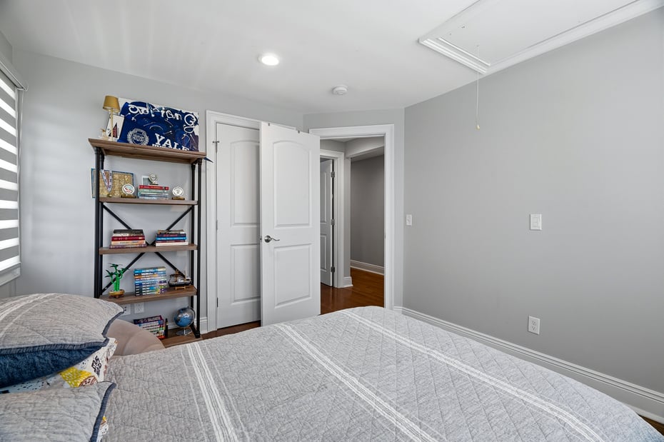 929 Pequot Avenue Photo 32