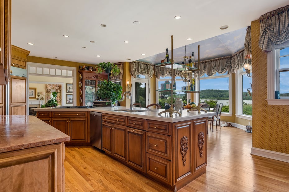 323 River Road Photo 14