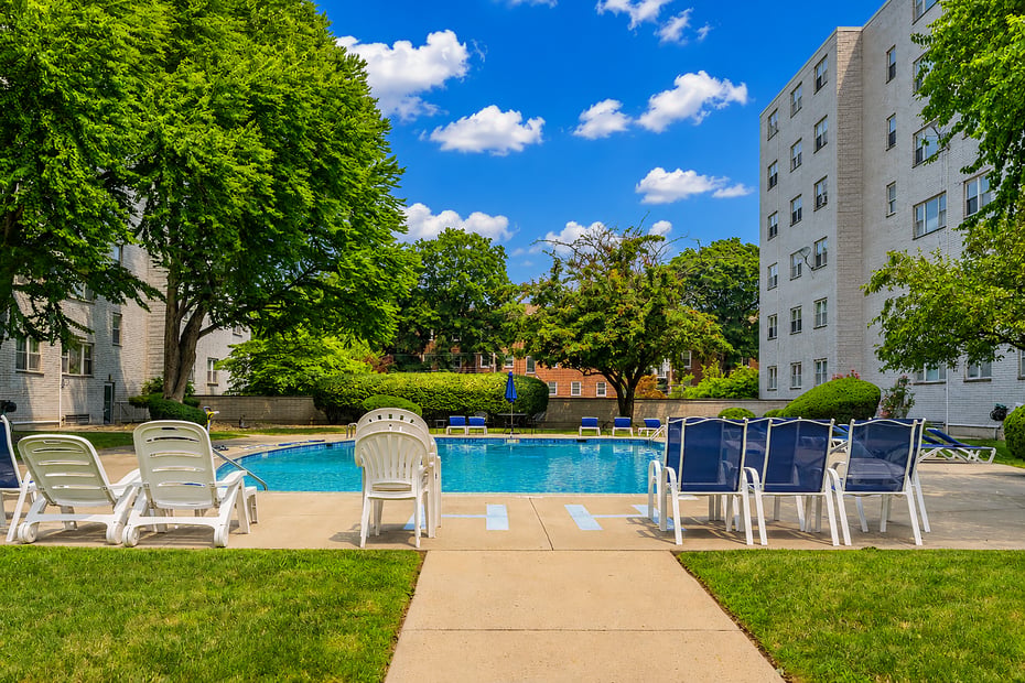 893 Farmington Avenue  #1C Photo 16