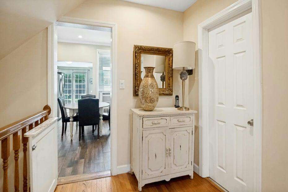 20 Waller Avenue Photo 13