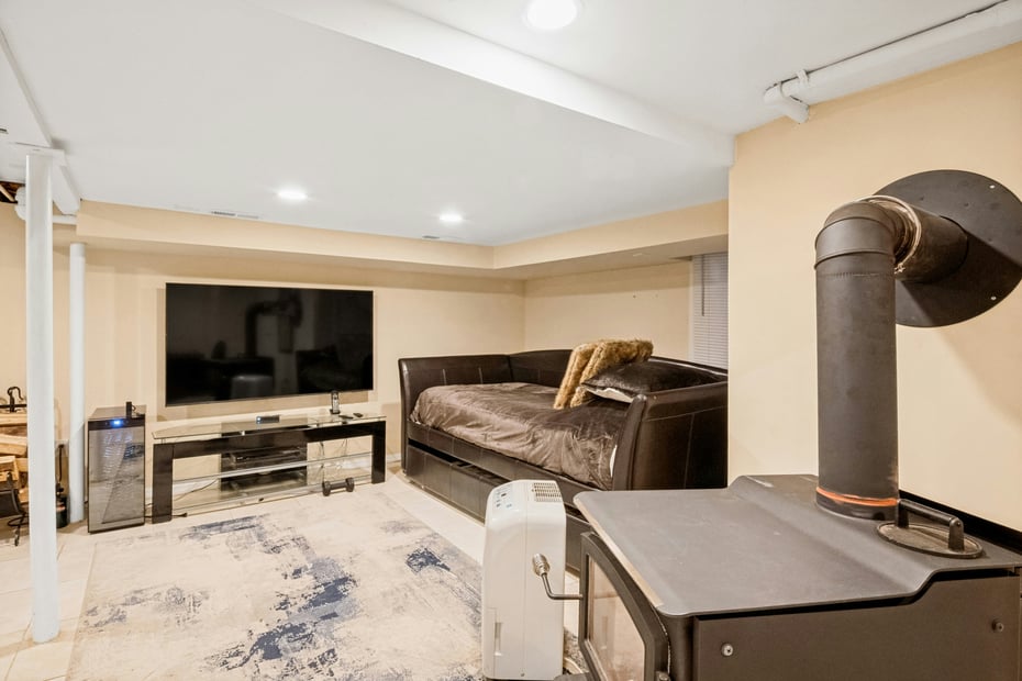 20 Waller Avenue Photo 28