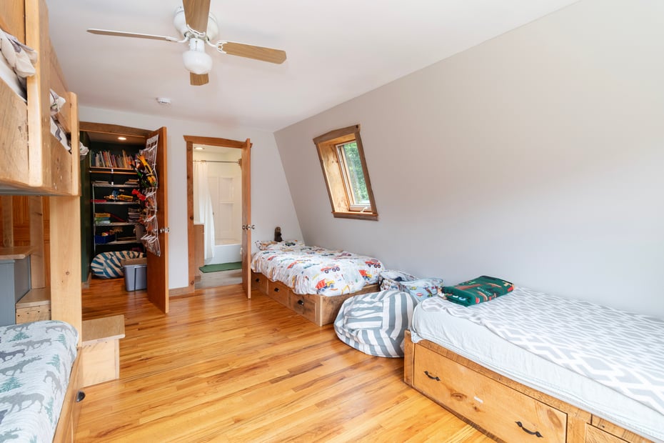 13 Woodridge Drive Photo 14