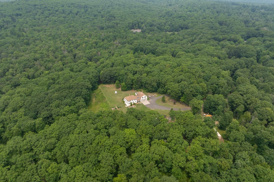 13 Woodridge Drive Photo 34