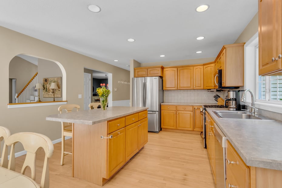 331 Dennison Road Photo 10