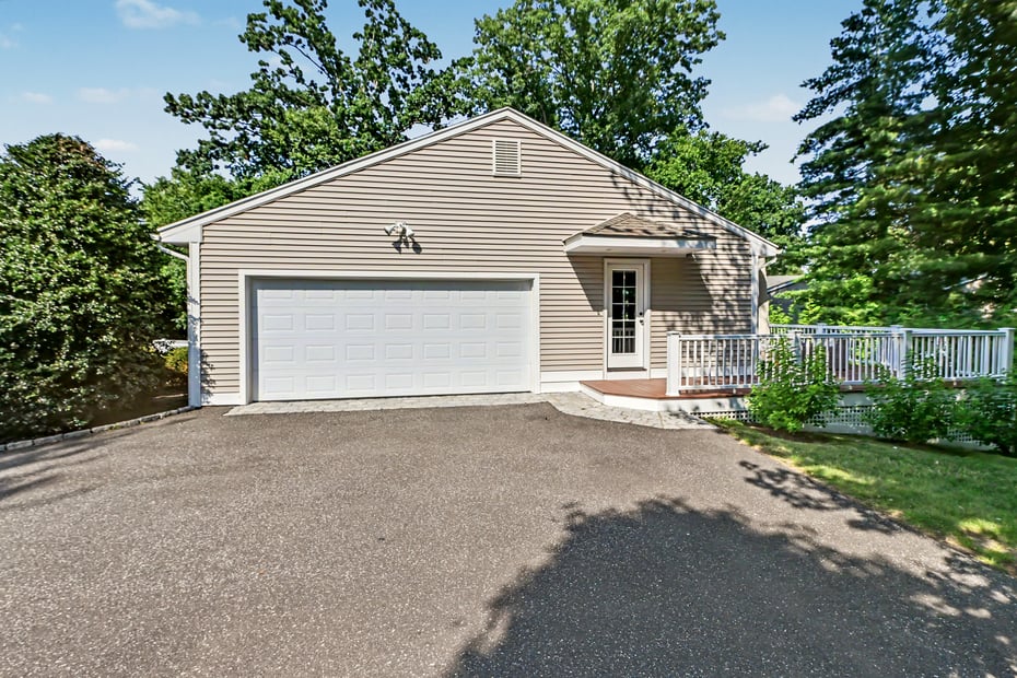 99 William Street Photo 34