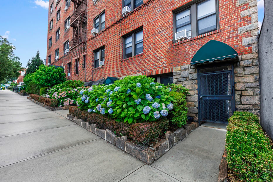 19 S Broadway  #4F Photo 16