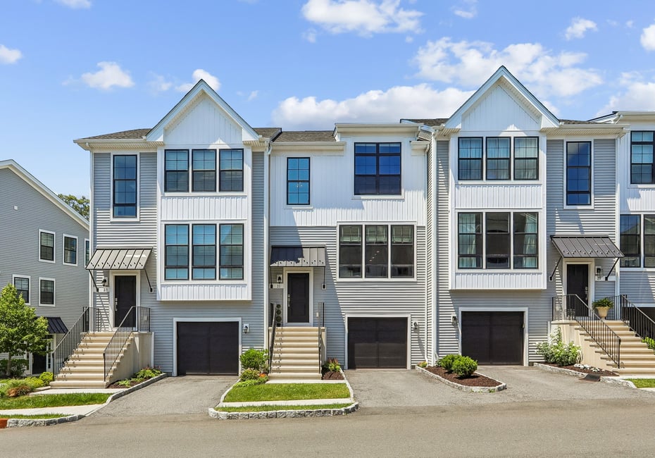 21 Brentwood Circle Photo 1
