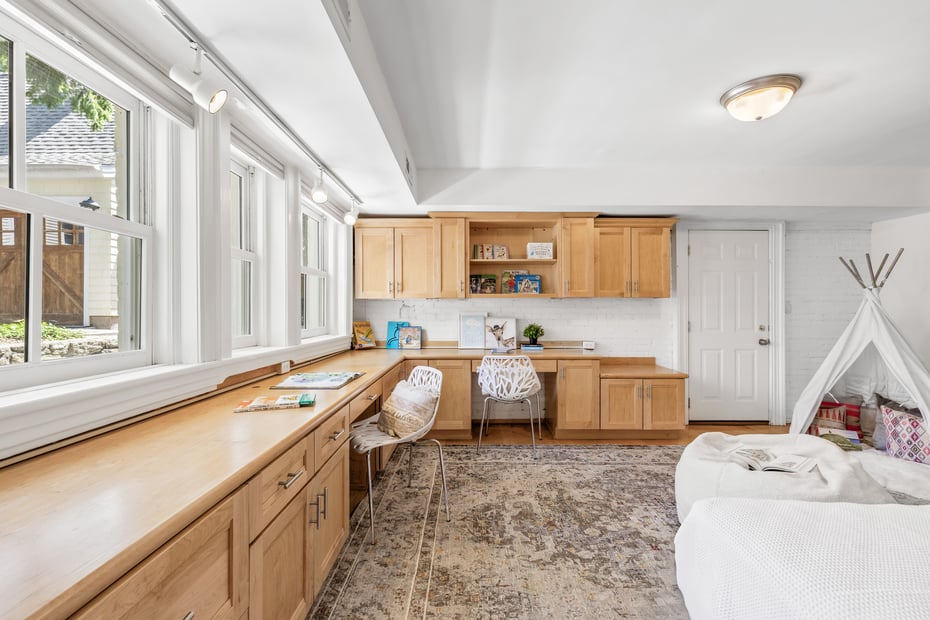 731 Forest Avenue Photo 42