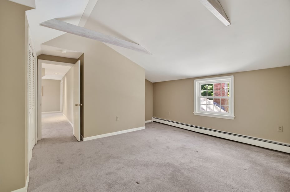 8-1/2 Prospect Street Photo 31