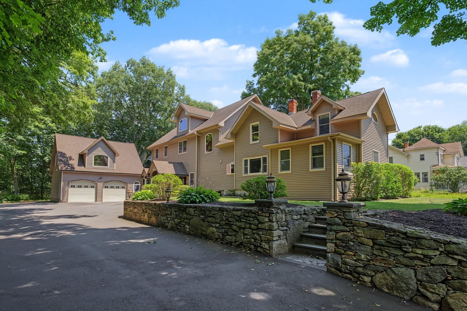 25 Clintonville Road Photo 6