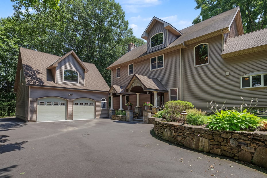 25 Clintonville Road Photo 7