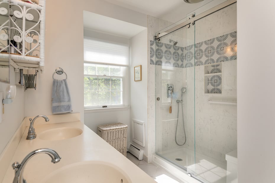 318 Romford Road Photo 26