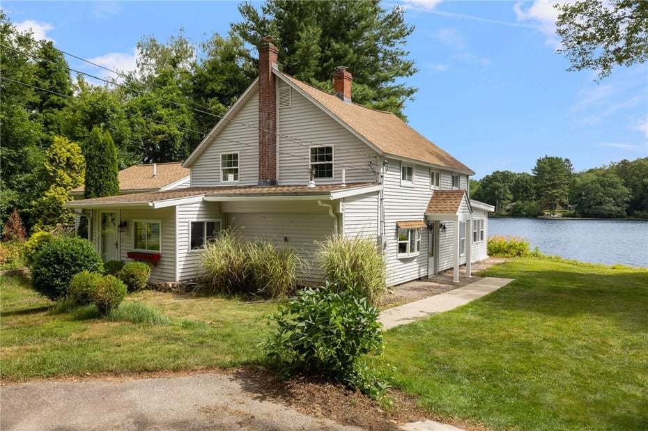 25 Willow Drive Photo 1