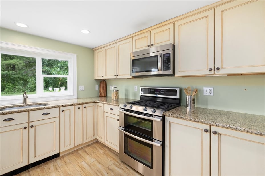 25 Willow Drive Photo 7