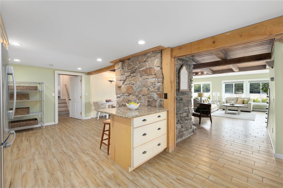 25 Willow Drive Photo 11