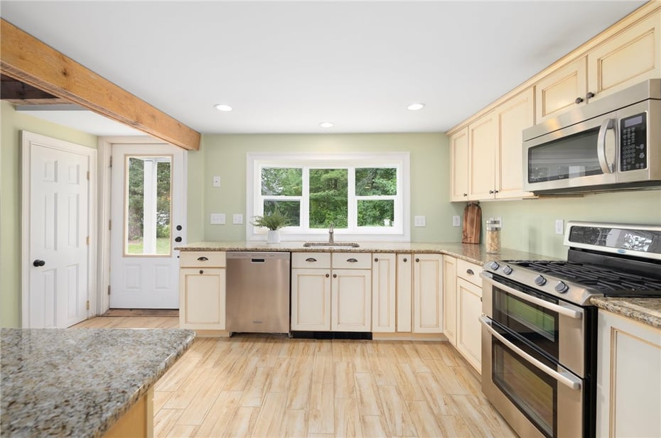 25 Willow Drive Photo 6