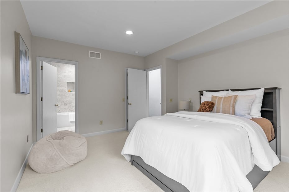 80 Clarendon Avenue Photo 27