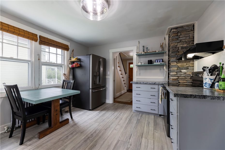 39 Chester Avenue Photo 16