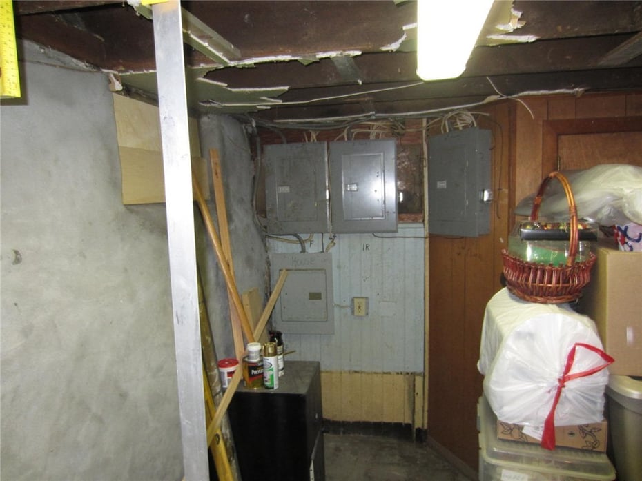 25 31 Moore Street Photo 39