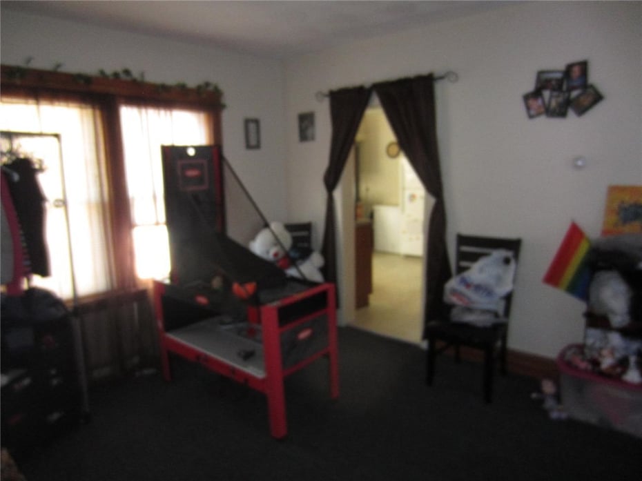 25 31 Moore Street Photo 34