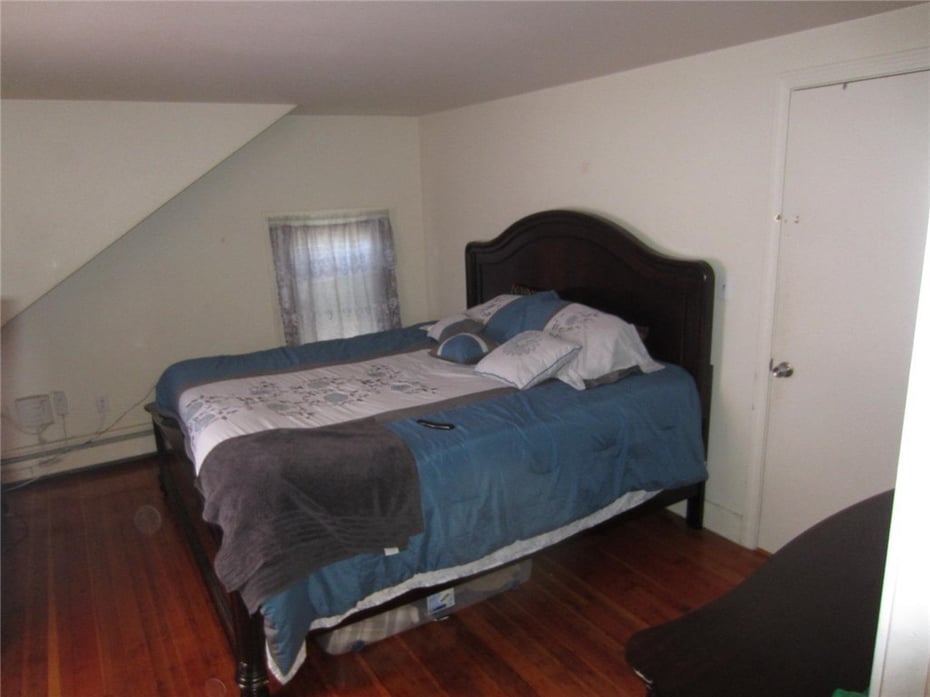 25 31 Moore Street Photo 19