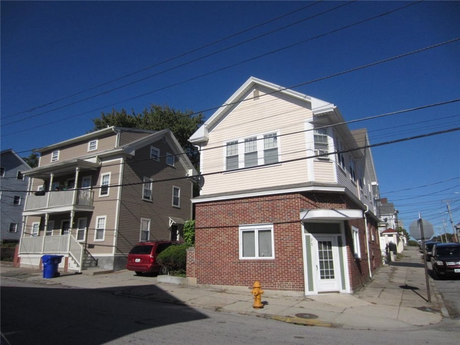 25 31 Moore Street Photo 2