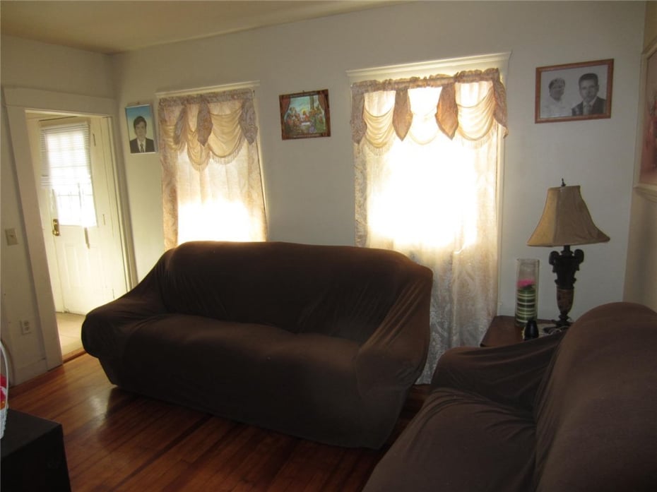 25 31 Moore Street Photo 12