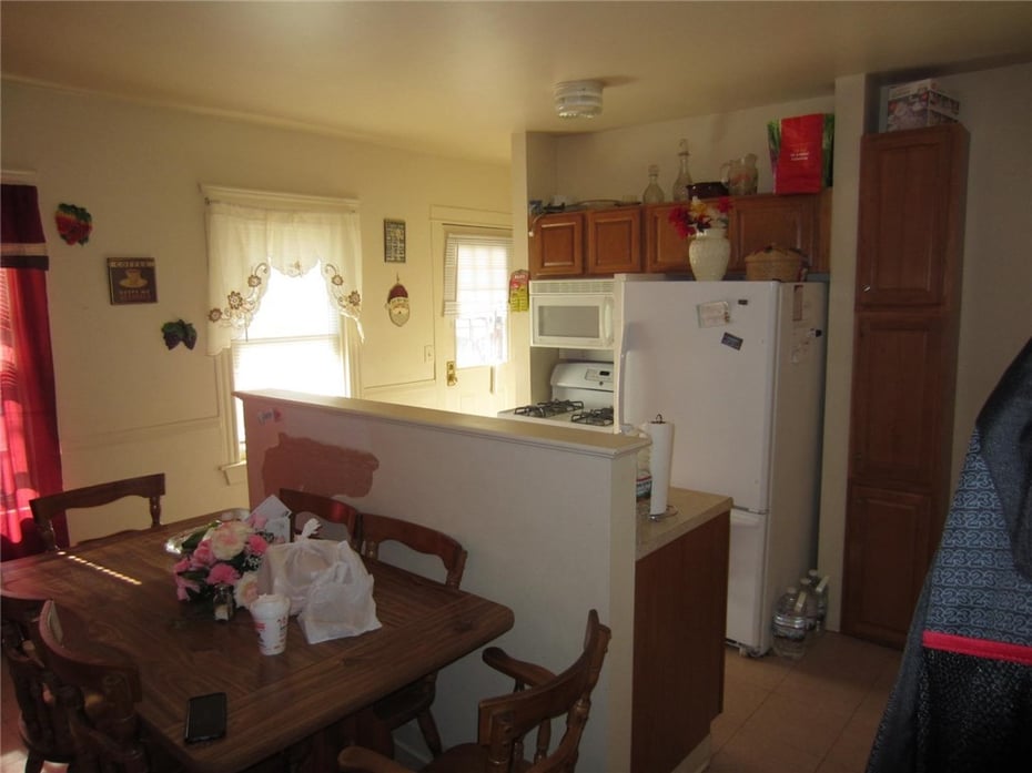 25 31 Moore Street Photo 9