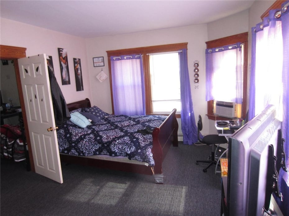 25 31 Moore Street Photo 33