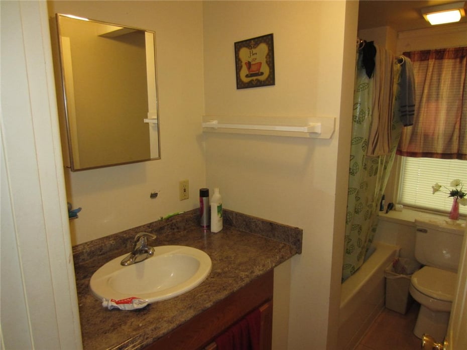 25 31 Moore Street Photo 13