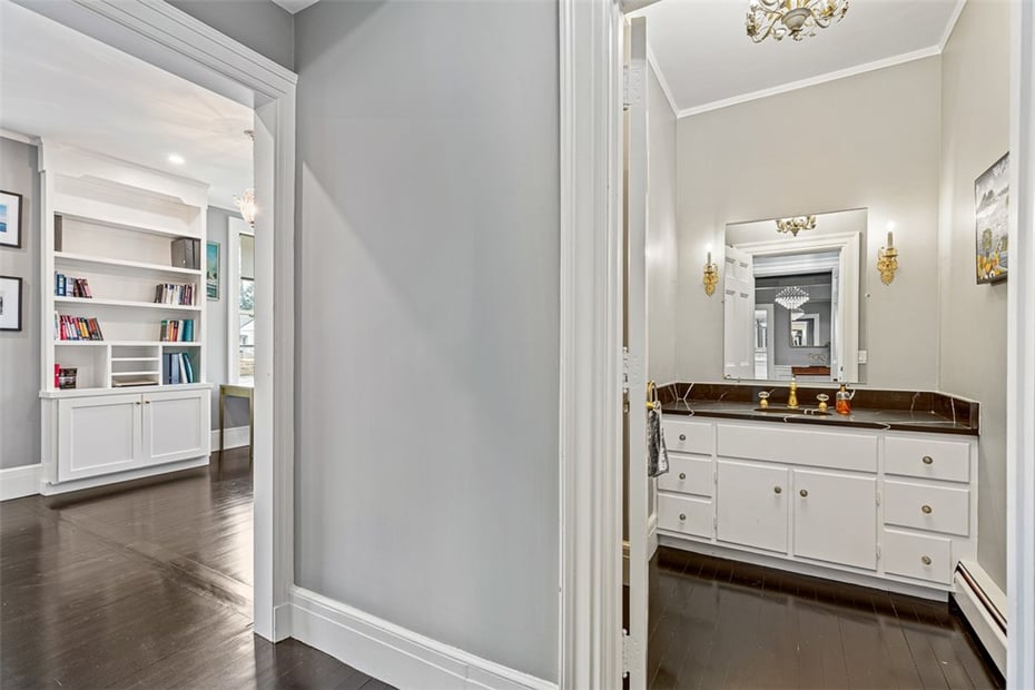 188 Blackstone Boulevard Photo 25