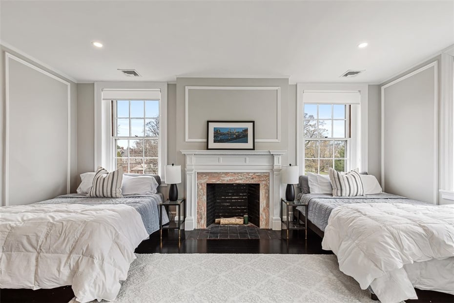 188 Blackstone Boulevard Photo 39