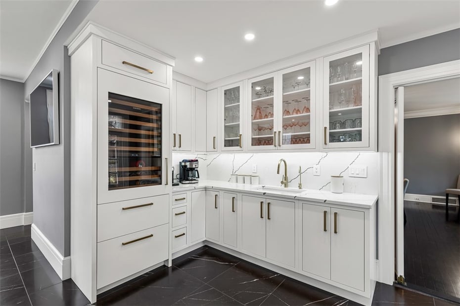 188 Blackstone Boulevard Photo 19