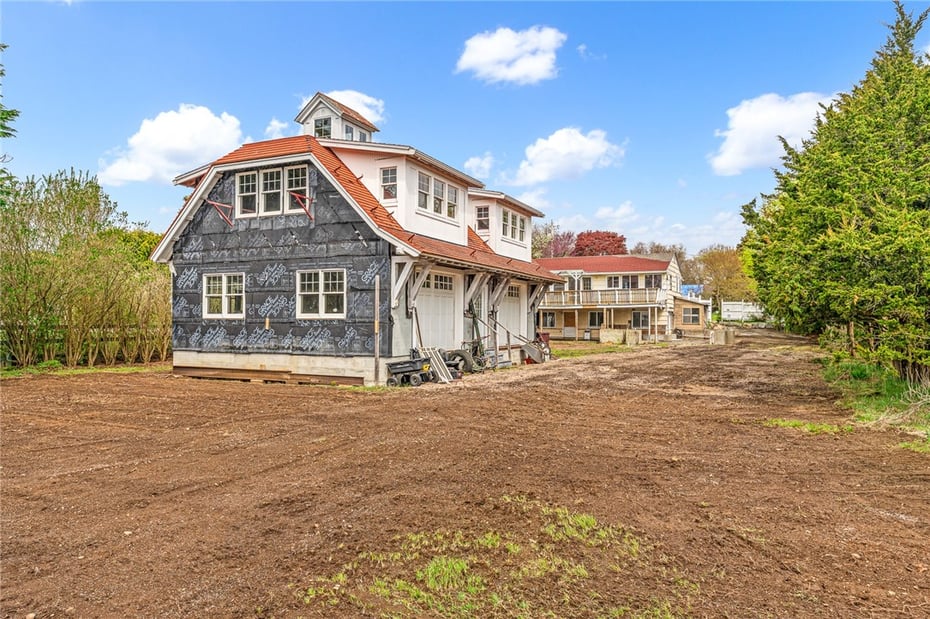 24 Champlin Drive Photo 5