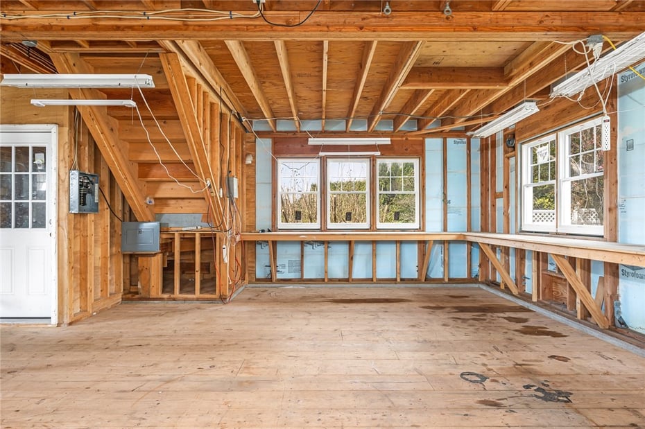 24 Champlin Drive Photo 31