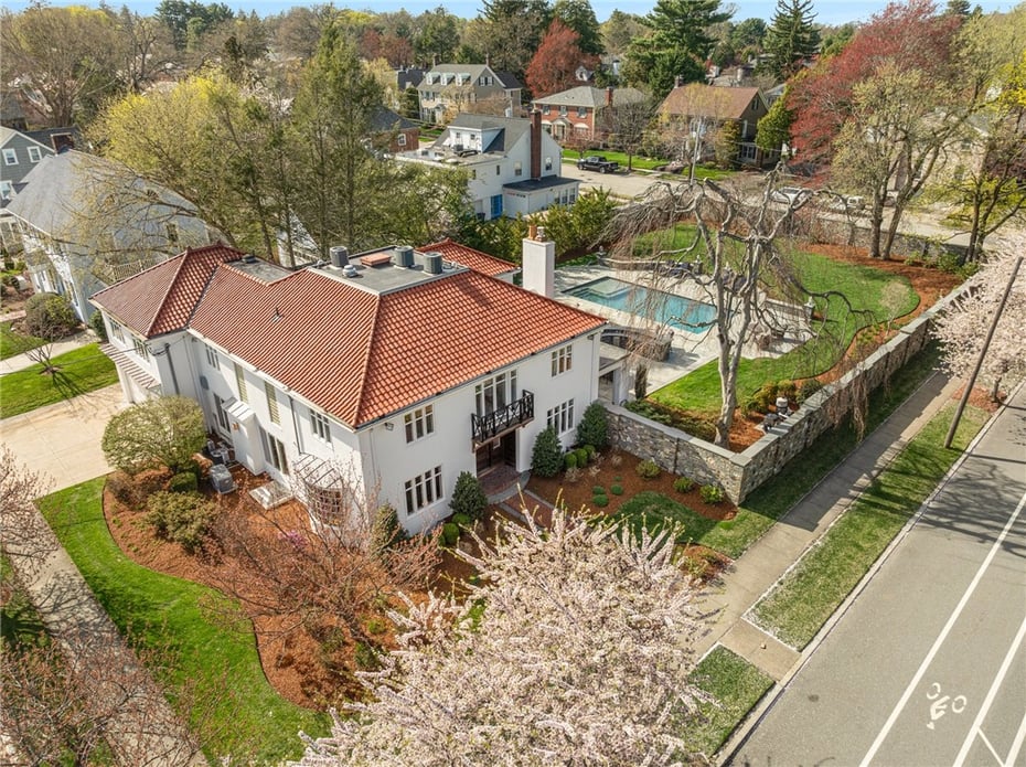 470 Blackstone Boulevard Photo 1