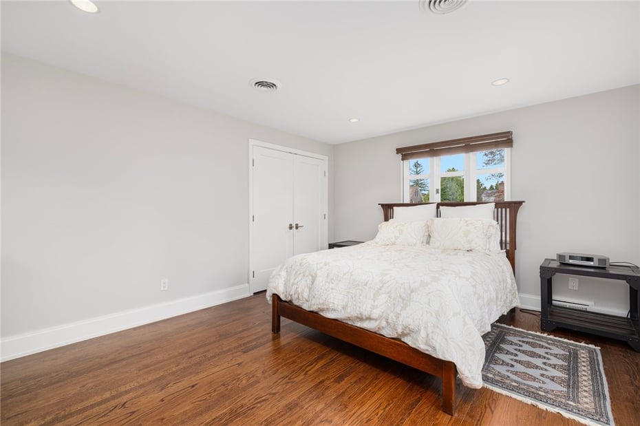 470 Blackstone Boulevard Photo 36