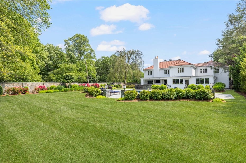 470 Blackstone Boulevard Photo 41