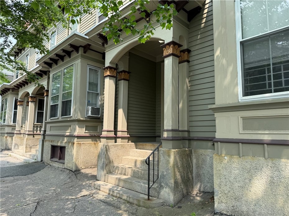 339 Thayer Street Photo 3