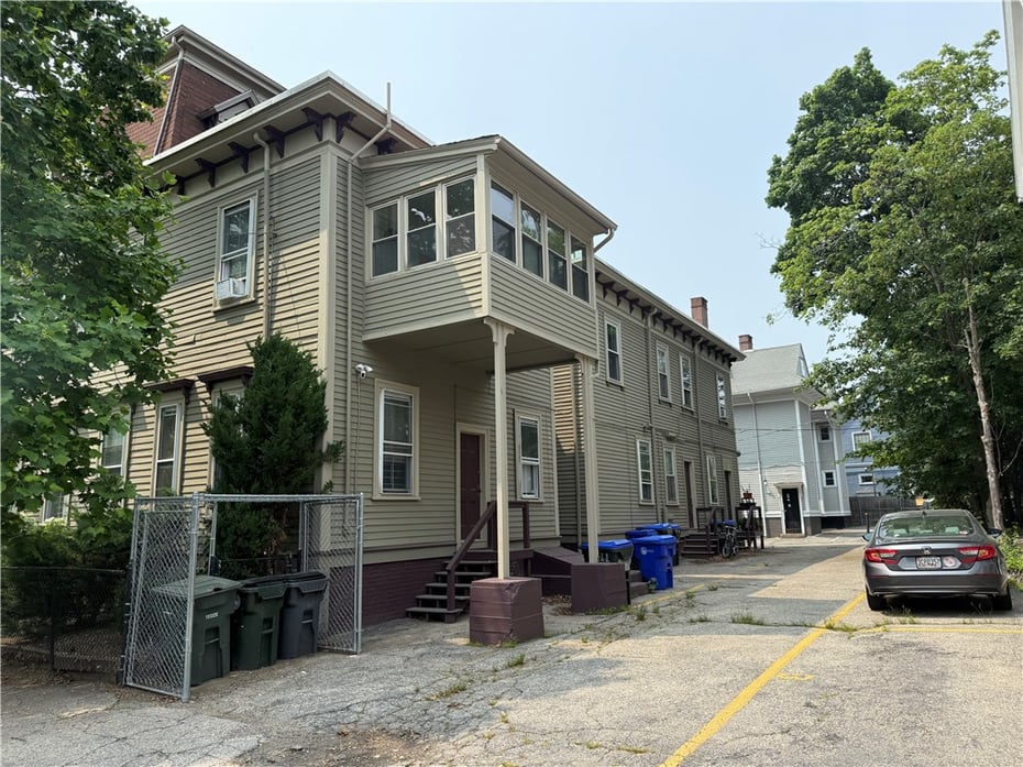339 Thayer Street Photo 4